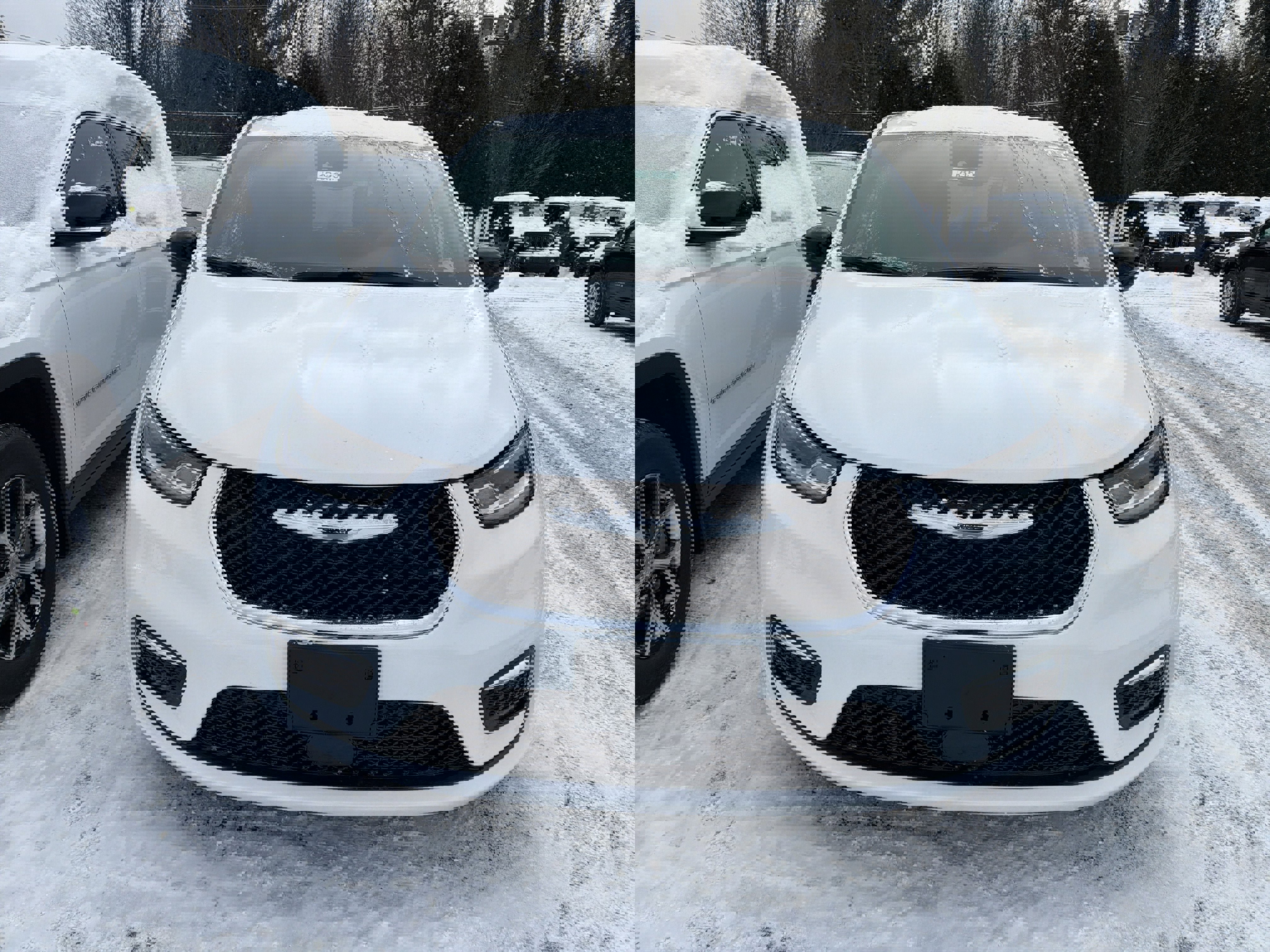 New 2026 Chrysler Pacifica Select image 3