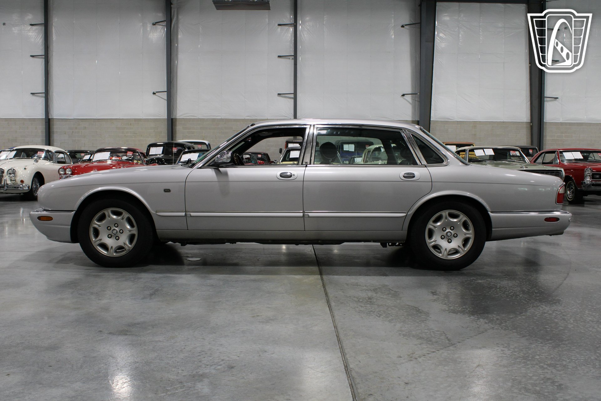 Used 2002 Jaguar XJ8 L RWD image 21