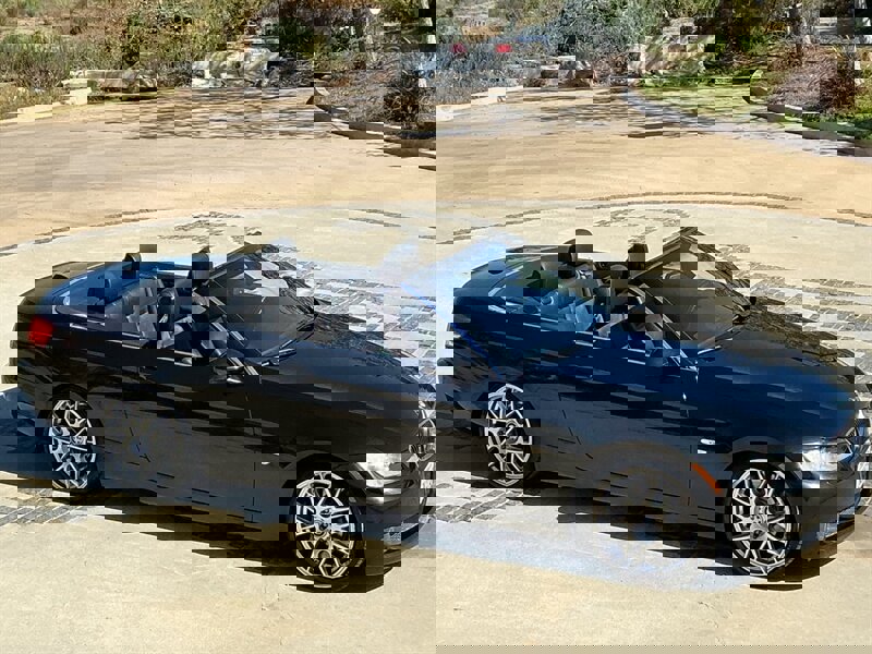 Used 2009 BMW 335i Convertible image 20