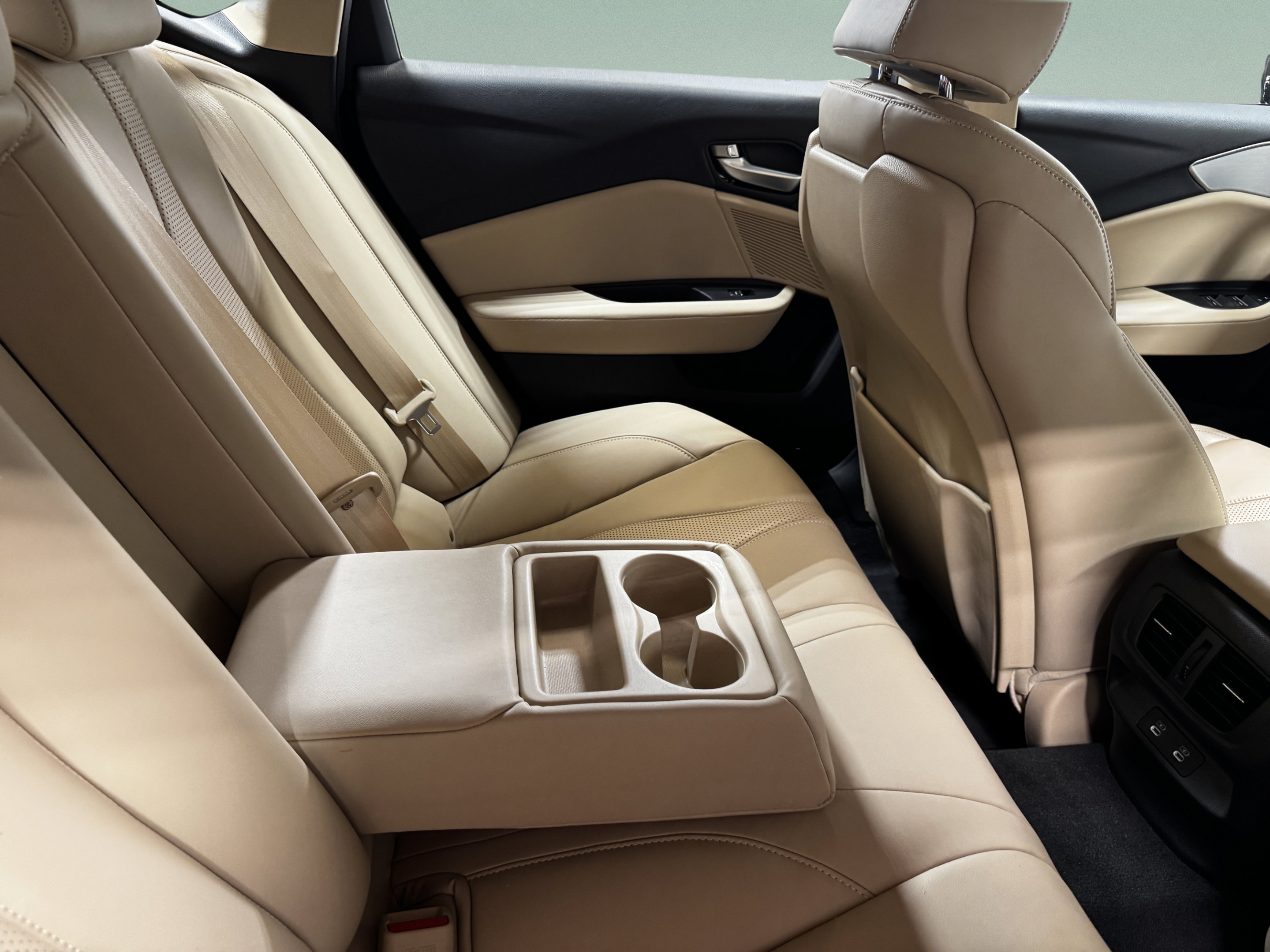 Certified 2025 Acura TLX w/ Technology Package FWD image 36