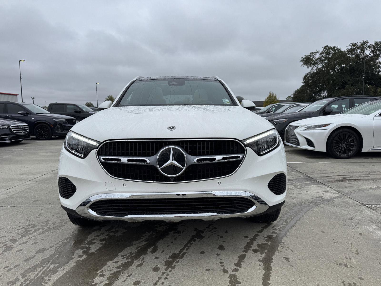 Certified 2025 Mercedes-Benz GLC 300 image 2