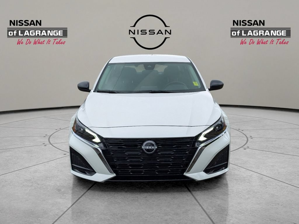 Used 2025 Nissan Altima 2.5 S FWD image 2