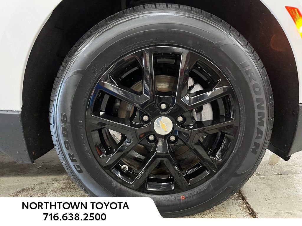 Used 2023 Chevrolet Equinox LT image 31