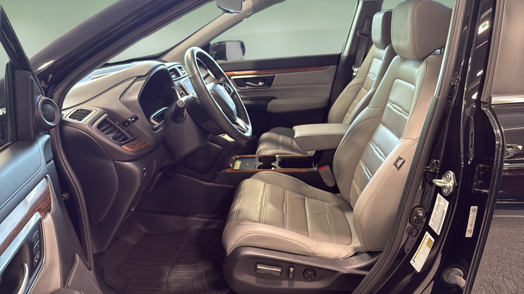 Used 2020 Honda CR-V Touring image 11
