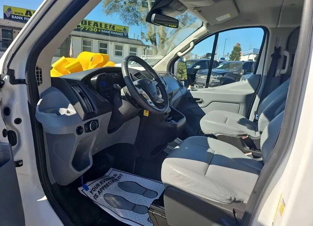 Used 2017 Ford Transit 350 XL image 9