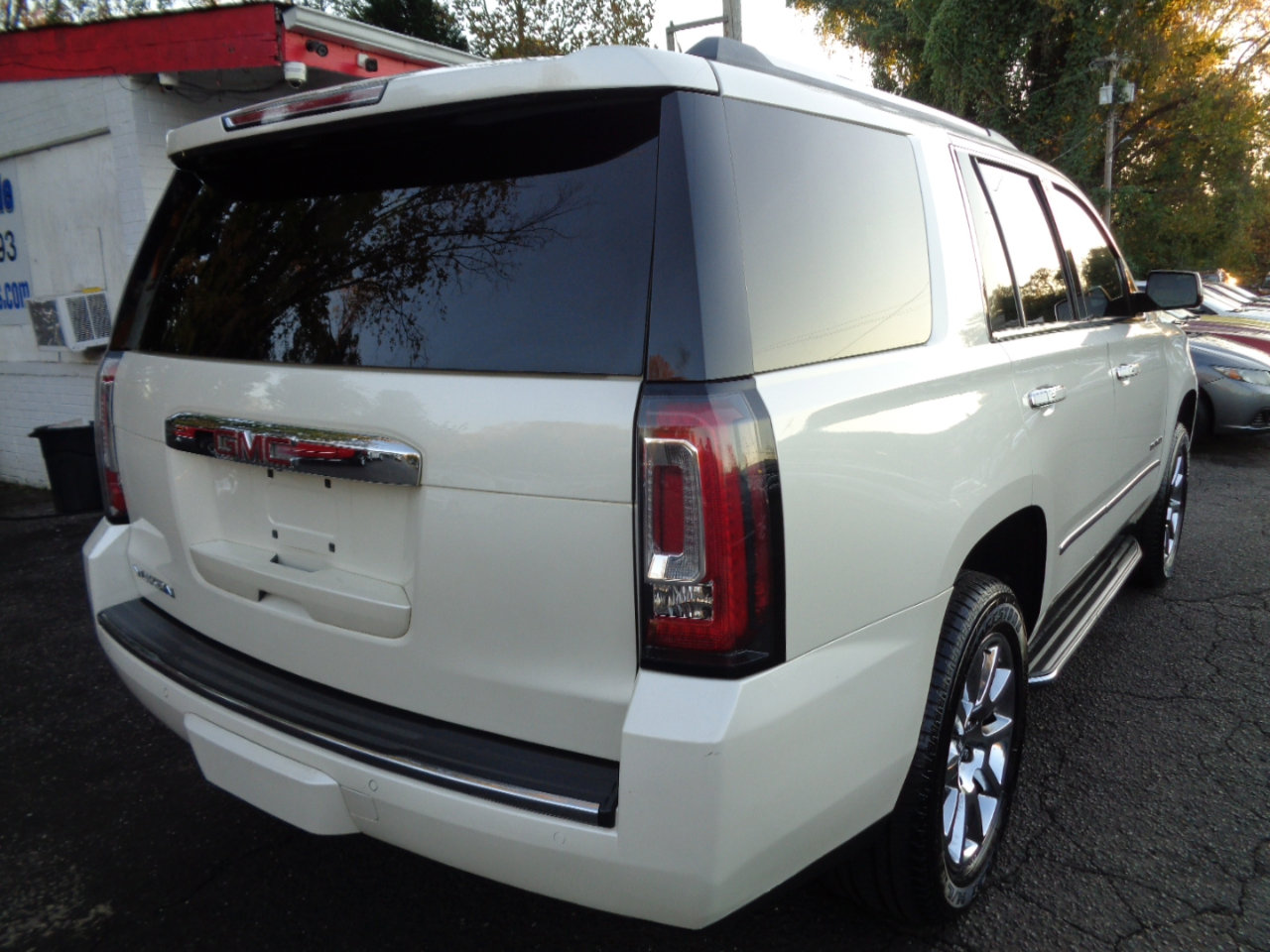 Used 2015 GMC Yukon Denali w/ Touring Package image 5