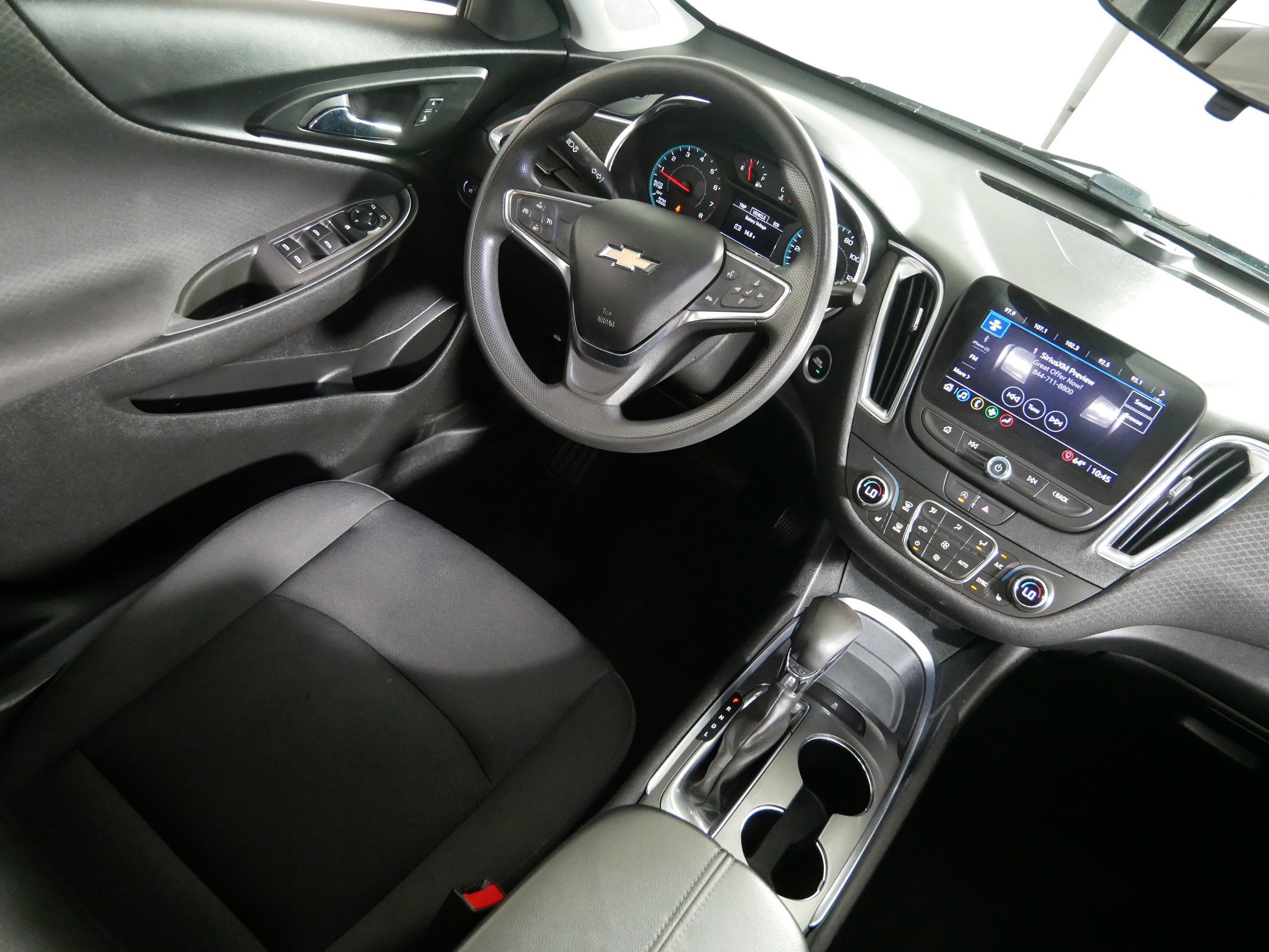 Used 2021 Chevrolet Malibu LT FWD image 9