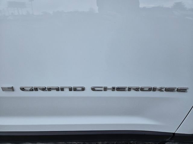 Used 2023 Jeep Grand Cherokee L Limited AWD/4WD image 40