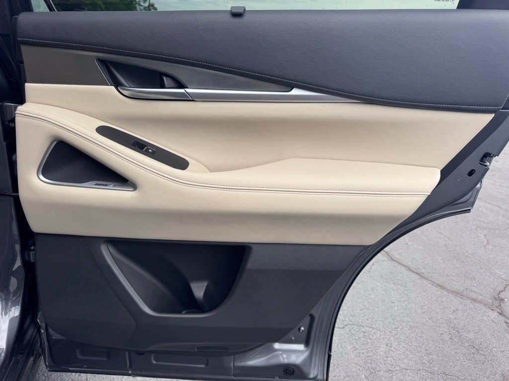 Used 2023 INFINITI QX60 Luxe w/ Performance Audio Package FWD image 28