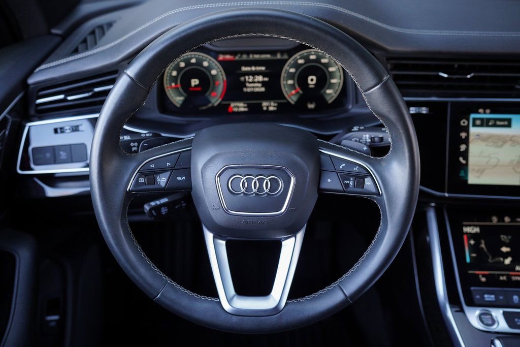 Used 2025 Audi Q7 2.0T Premium w/ Convenience Package image 39