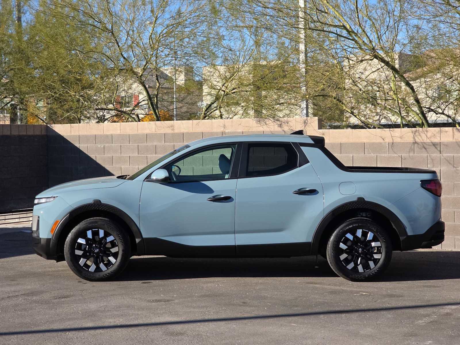 Used 2025 Hyundai Santa Cruz SE image 6