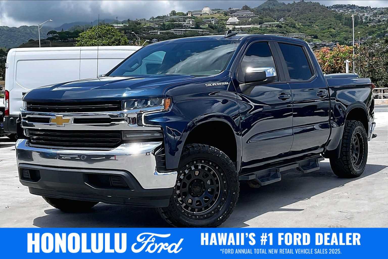 Used 2022 Chevrolet Silverado 1500 LT w/ Convenience Package II RWD image 1