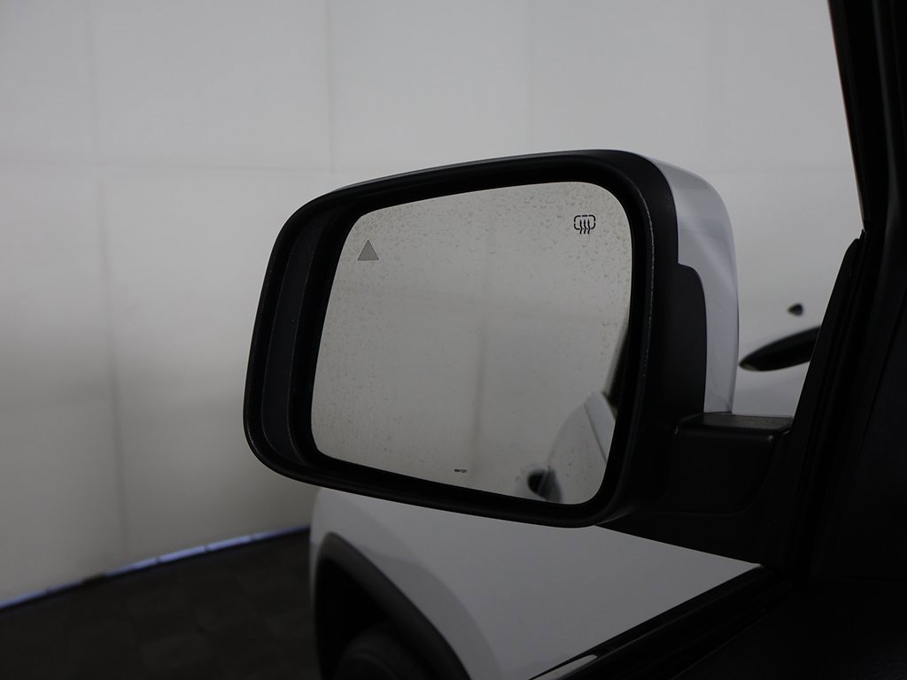 Used 2022 Jeep Grand Cherokee Laredo E image 32