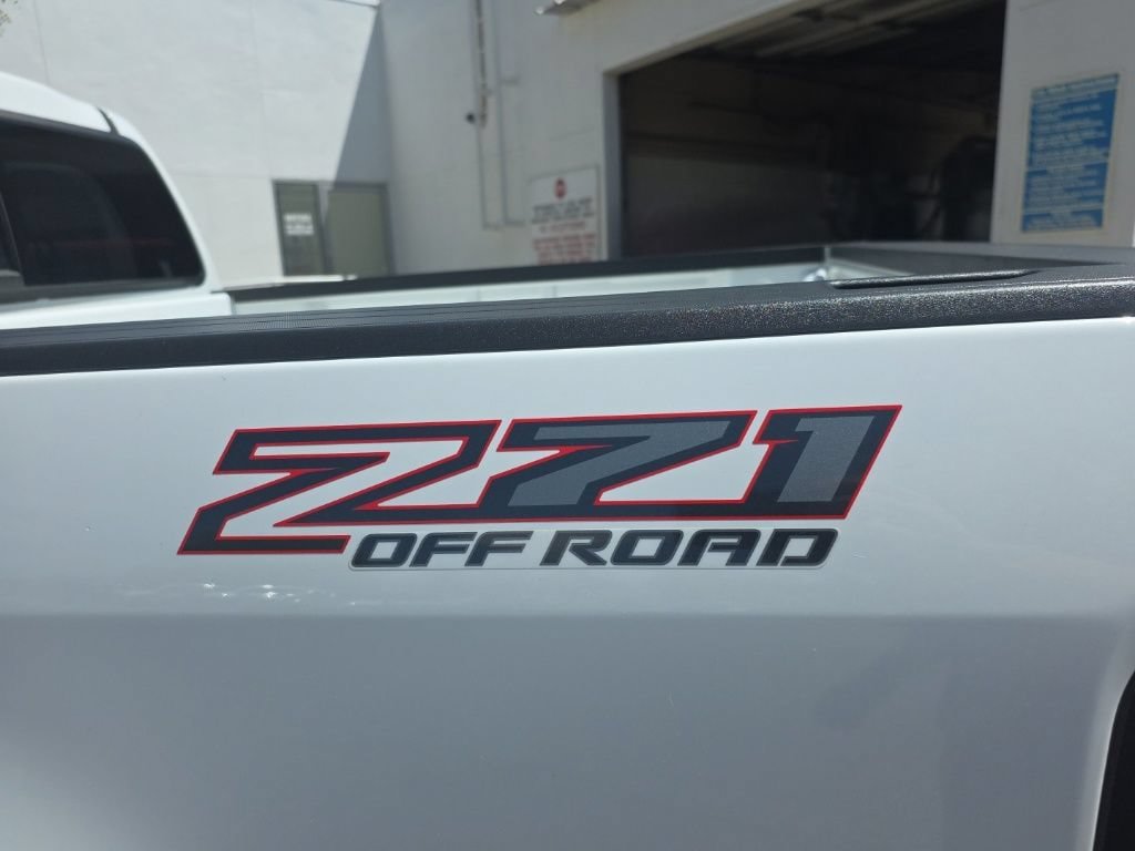 Used 2022 Chevrolet Colorado Z71 AWD/4WD video 5