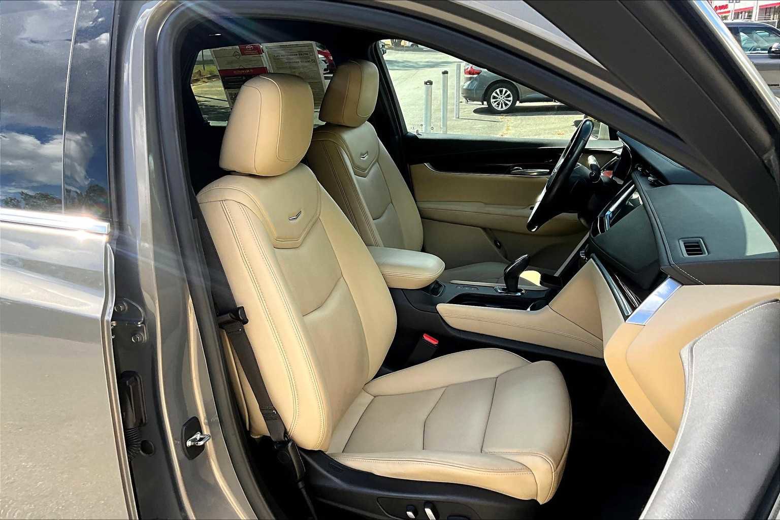 Used 2019 Cadillac XT5 Luxury image 8