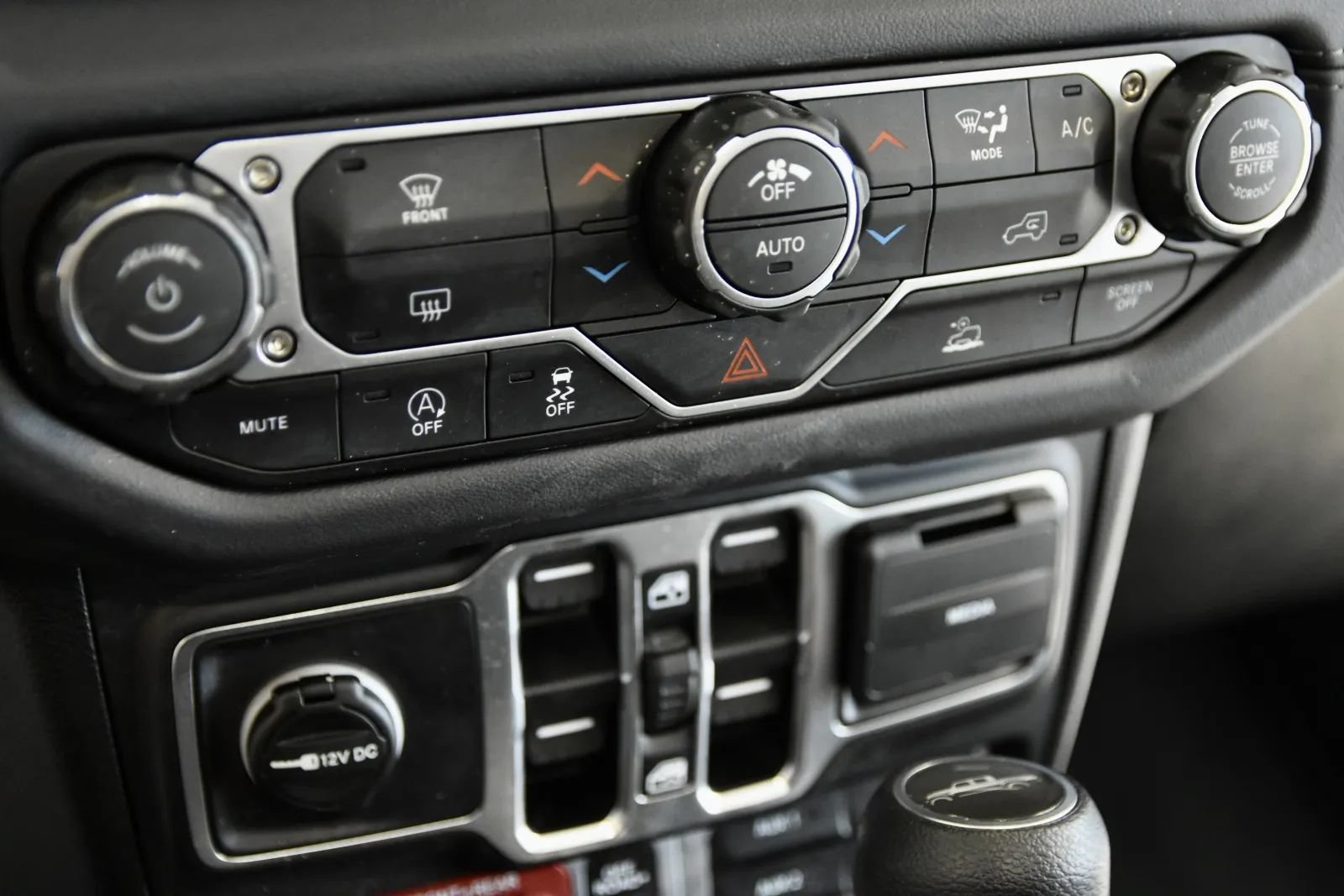 Used 2026 Jeep Gladiator Rubicon AWD/4WD image 16
