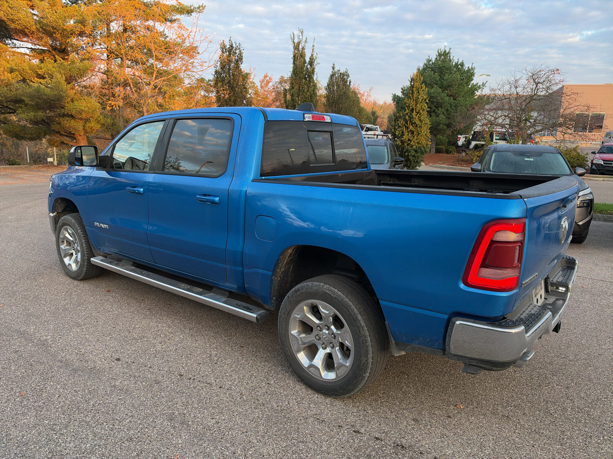 Used 2022 RAM 1500 Big Horn AWD/4WD image 3