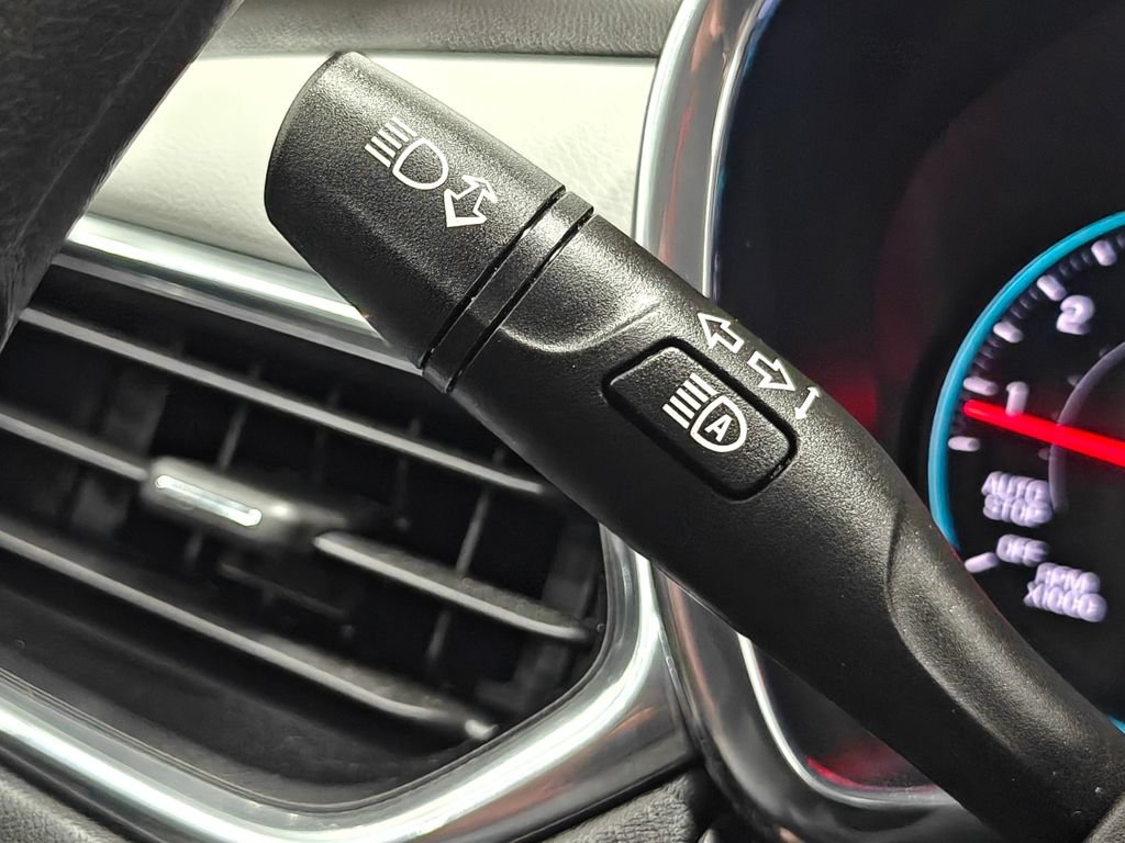 Used 2023 Chevrolet Equinox LT FWD image 37