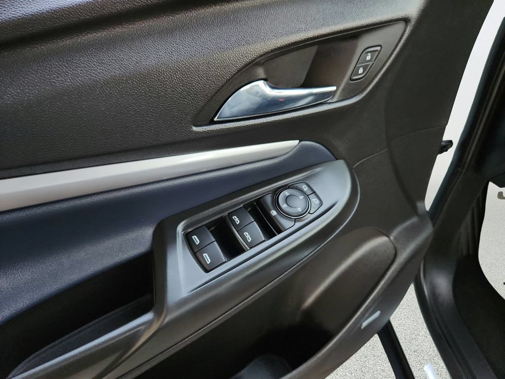 Used 2023 Chevrolet Bolt EUV Premier w/ Sun & Sound Package FWD image 19