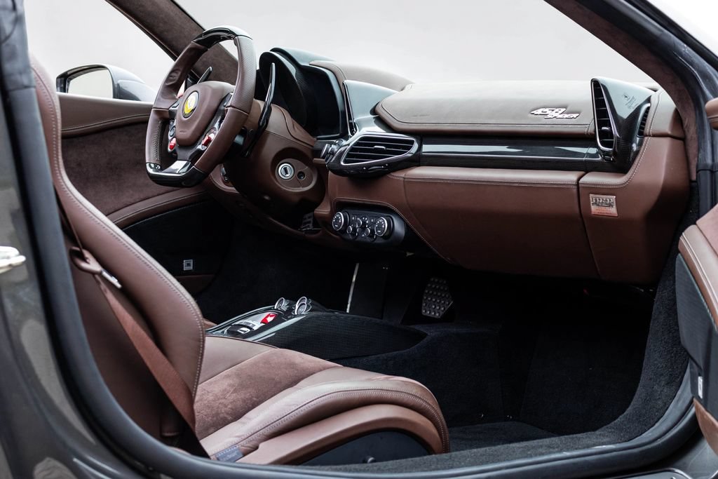 Used 2013 Ferrari 458 Spider RWD image 48