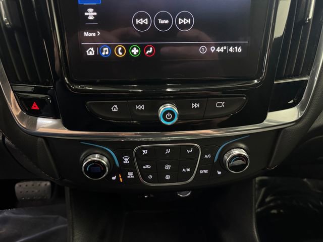 Used 2020 Chevrolet Traverse LT image 3