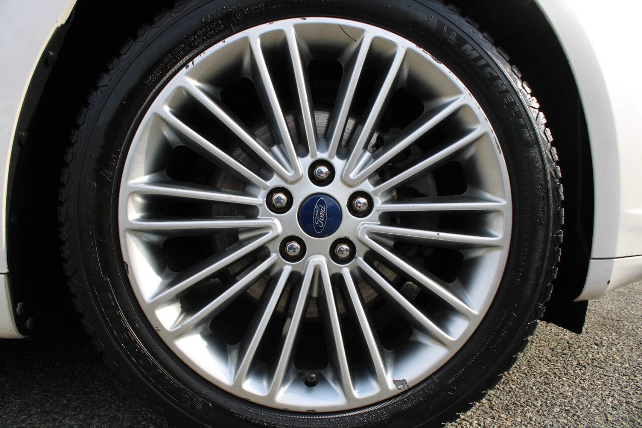 Used 2014 Ford Fusion SE w/ Equipment Group 202A image 21