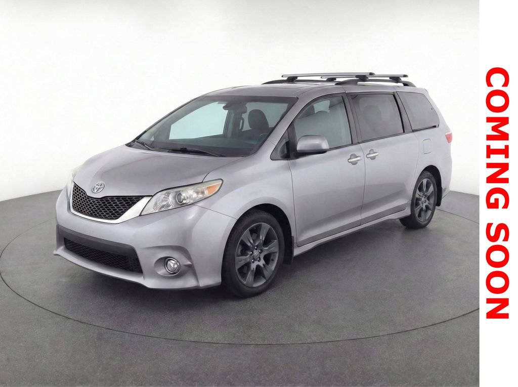 Used 2016 Toyota Sienna SE