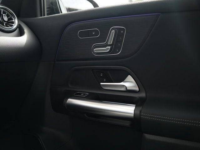 Certified 2026 Mercedes-Benz GLA 250 4MATIC image 32