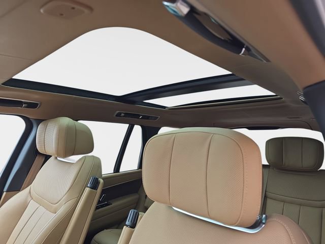 New 2026 Land Rover Range Rover Autobiography image 17