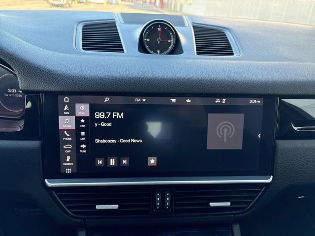 Used 2020 Porsche Cayenne S image 12