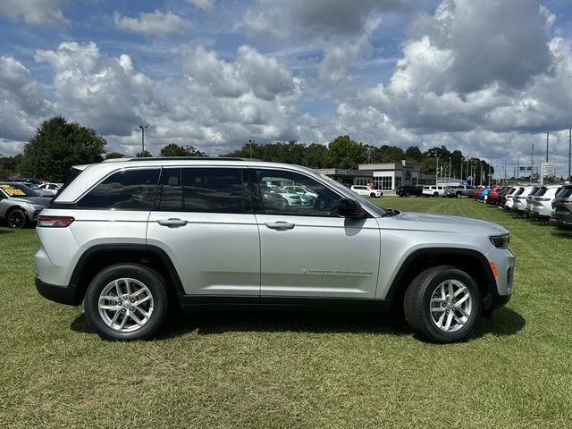 New 2025 Jeep Grand Cherokee Laredo X w/ Trailer Tow Package image 6