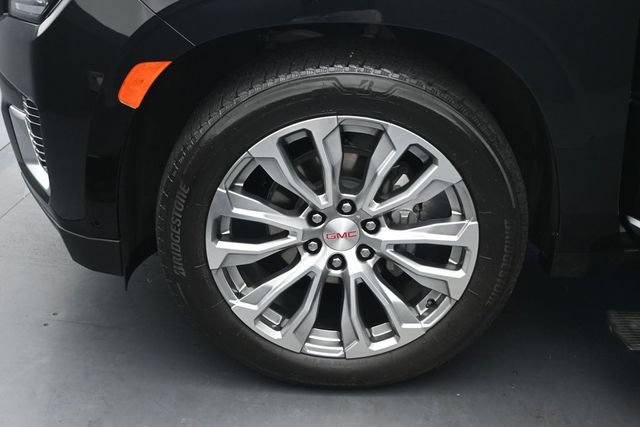 Used 2024 GMC Yukon Denali w/ Advanced Technology Package AWD/4WD image 36