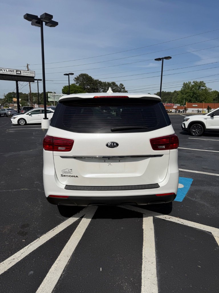 Used 2019 Kia Sedona L FWD image 6