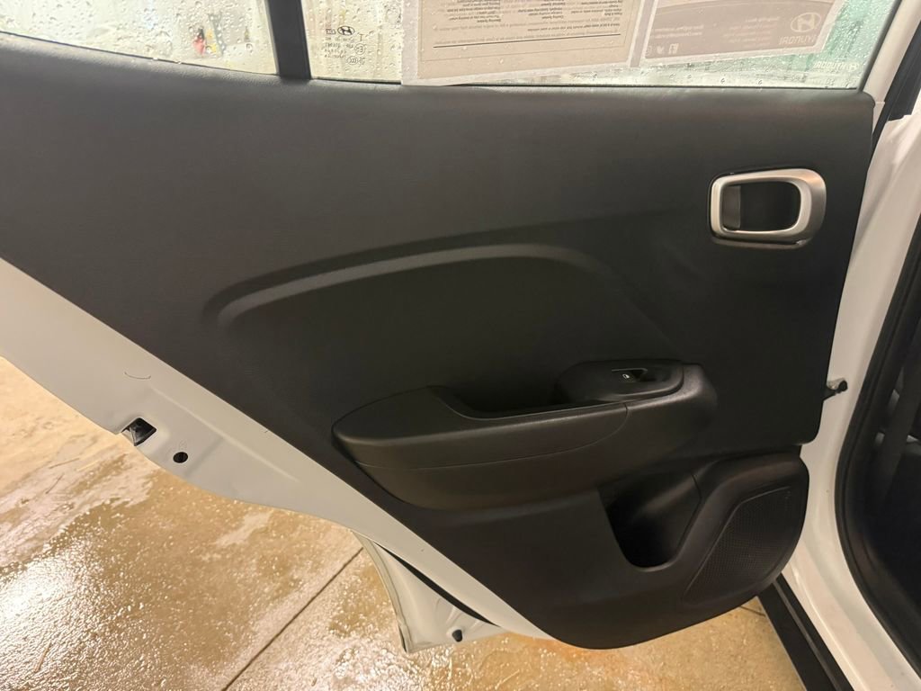 Certified 2022 Hyundai Venue SE w/ Cargo Package FWD image 25