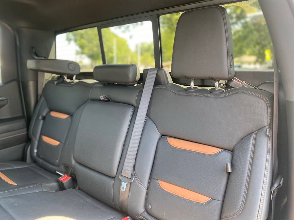 Used 2024 GMC Sierra 1500 AT4 w/ Technology Package AWD/4WD image 28