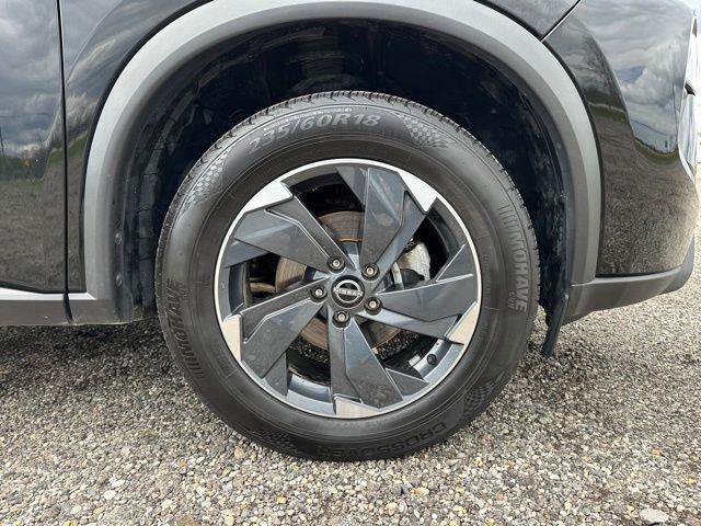 Used 2024 Nissan Rogue SV AWD/4WD image 11