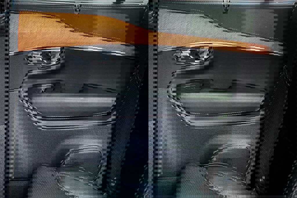 Used 2020 Volvo XC90 T8 Inscription image 32