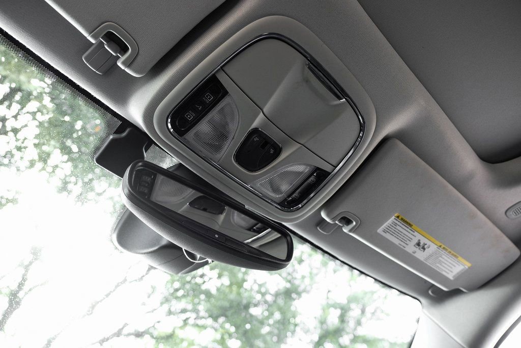 Used 2022 Jeep Cherokee Limited image 38