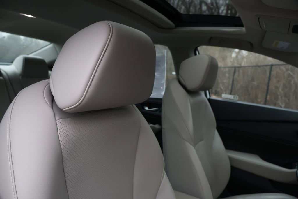 Used 2023 Honda Accord Touring image 41