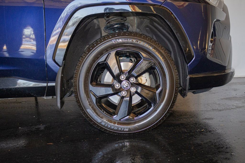 Used 2021 Toyota RAV4 XSE image 6