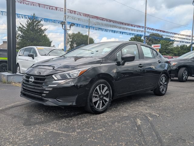 Used 2024 Nissan Versa SV FWD image 3