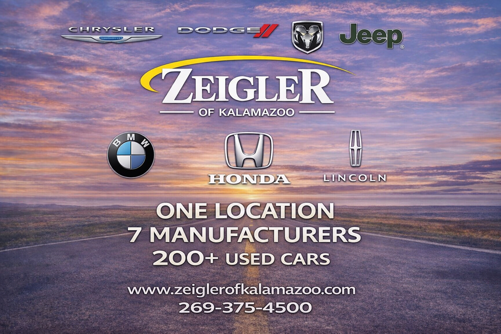 Used 2025 Chrysler Pacifica Limited FWD image 7
