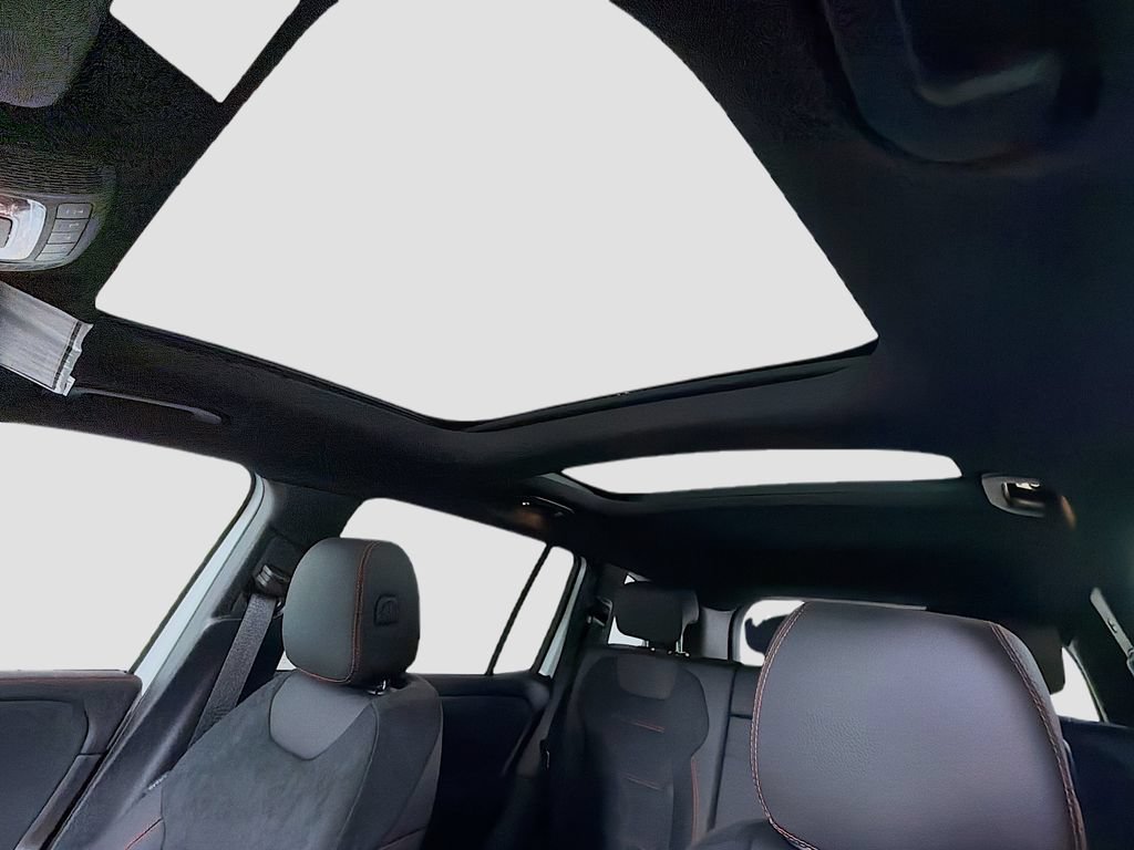 New 2026 Mercedes-Benz GLB 250 4MATIC image 15