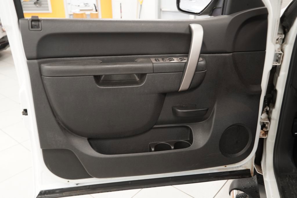 Used 2011 Chevrolet Silverado 1500 LT w/ All-Star Edition AWD/4WD image 15