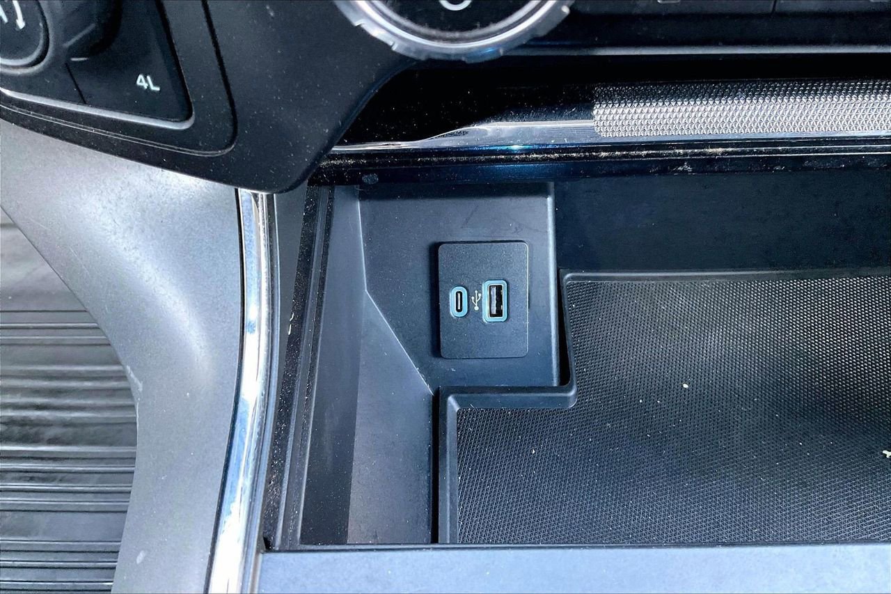 Used 2021 Ford F150 Lariat image 19