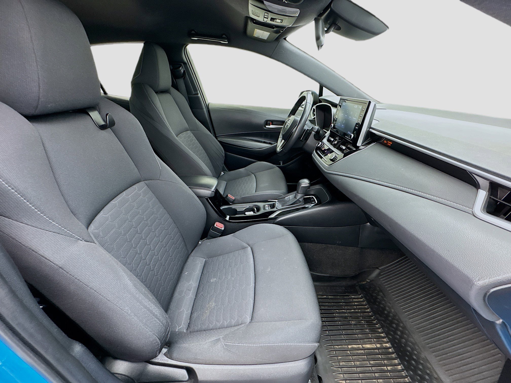 Used 2020 Toyota Corolla SE w/ SE Preferred Package FWD image 18