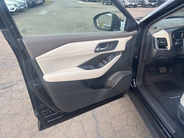 Used 2024 Nissan Rogue SL image 17