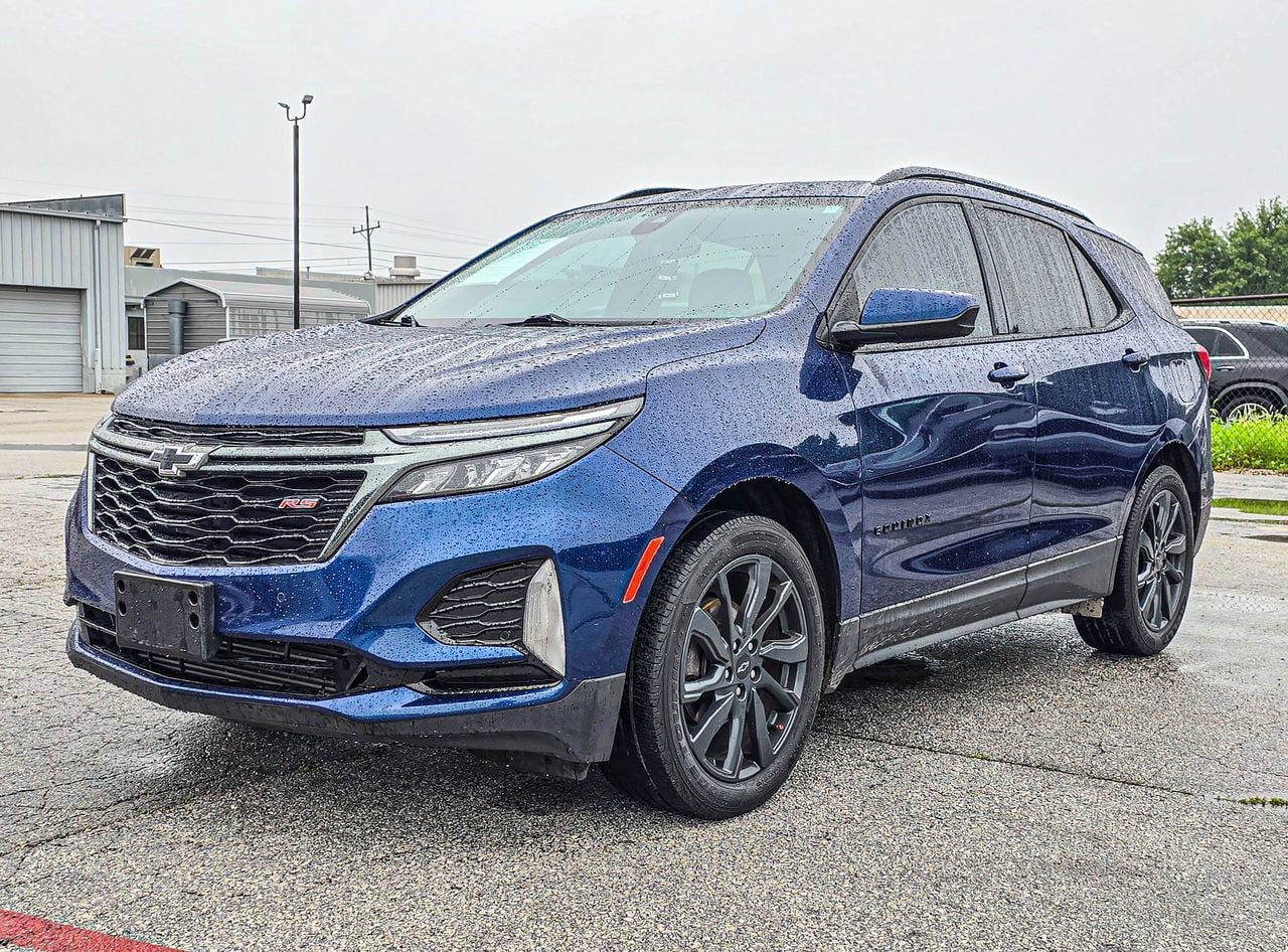 Used 2022 Chevrolet Equinox RS w/ LPO, Floor Liner Package FWD image 3