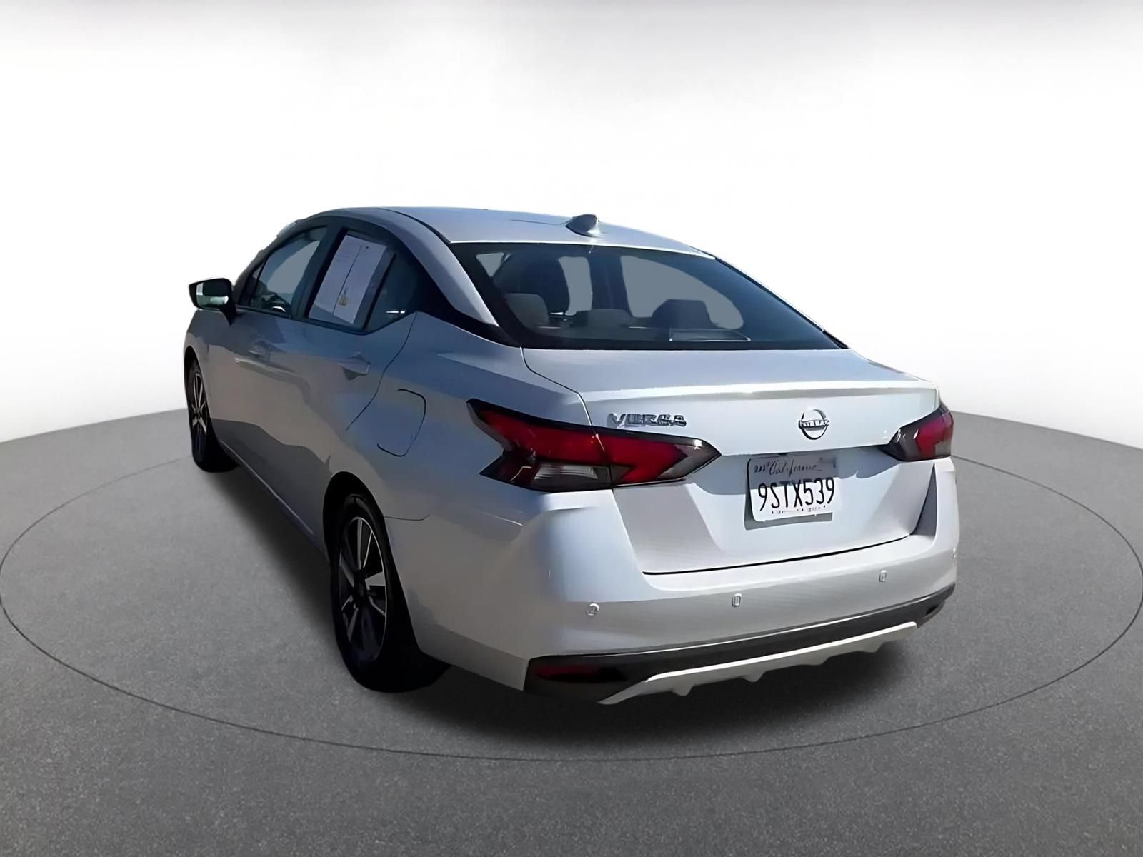 Used 2025 Nissan Versa SV FWD image 11