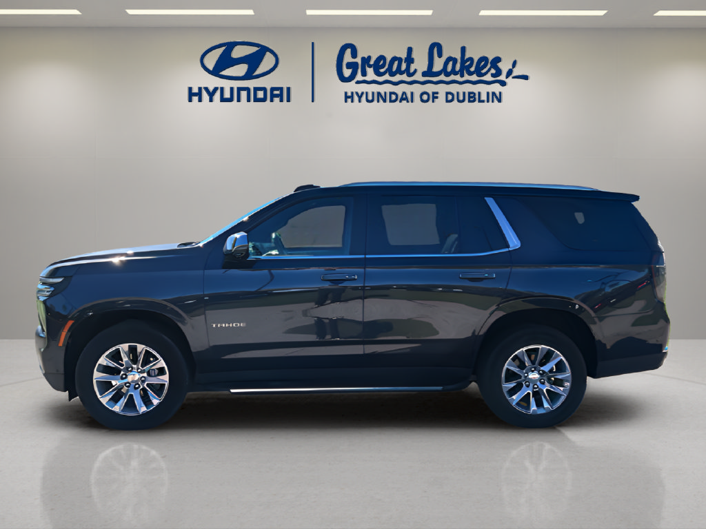 Used 2025 Chevrolet Tahoe Premier RWD image 2